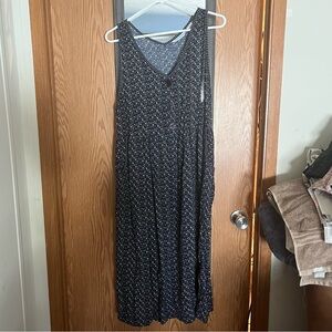 Casual navy floral dress with pockets